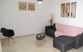 Little Yard Studios & Apartments #2